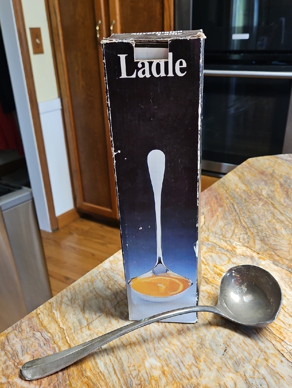 1980-13" Beautiful Silverplated Colonial Style Ladle w/Box